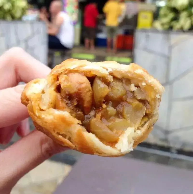 逢周末就爆滿!這個新加坡唯一的靠海美食村裏到底有哪些“寶藏小吃”