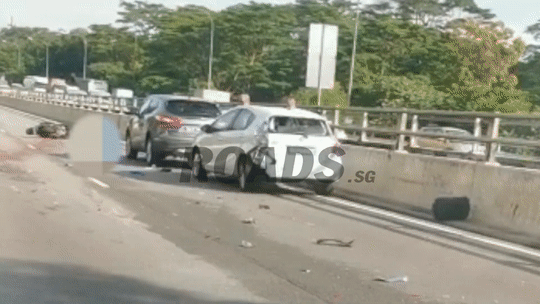 血肉横飞！新加坡高速路发生致命车祸，摩托车骑手分尸街头