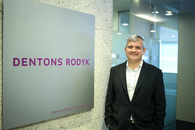 父兄皆为反对党不阻碍菲立高升　吴作栋：父辈政治不会波及子女