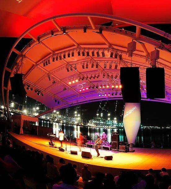 去哪里邂逅撞脸彭于晏,拜师周杰伦的坡国帅哥