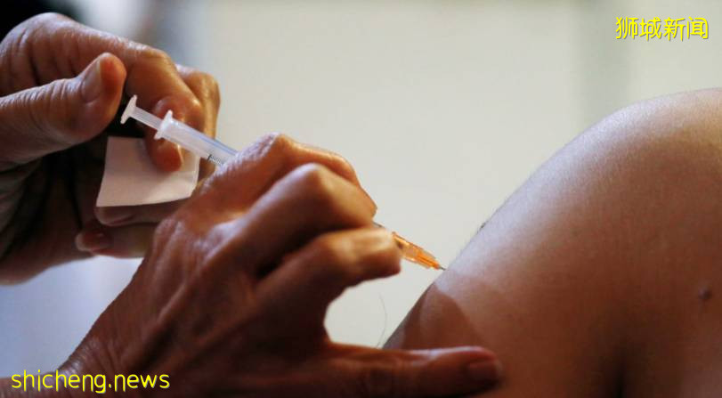 新加坡半数人口已完成接种疫苗！李显龙：若一切顺利将能在四周后放宽措施