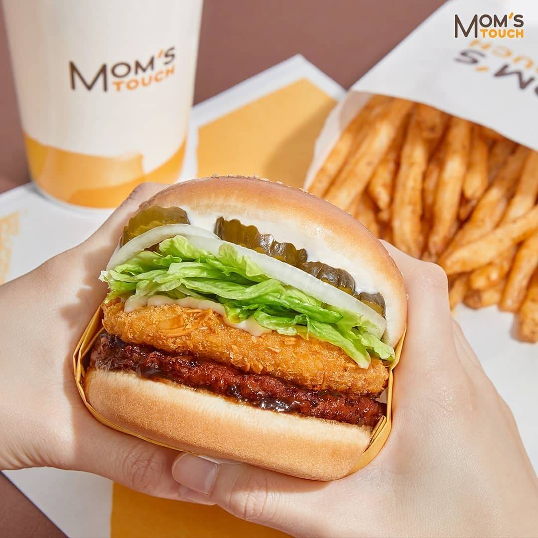 Mom's Touch全新分店在The Centrepoint🎉開業優惠來襲💥四月份指定漢堡買一送一🍔