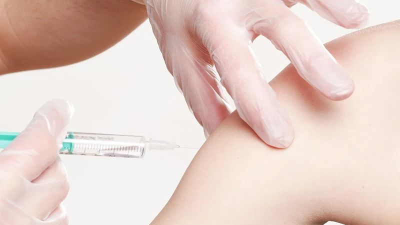 避免陷入疫苗接种骗局！我国警方给出四条建议