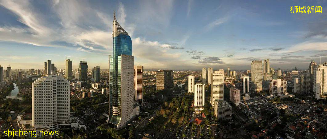 新加坡一波紧急新政来袭!继续放宽边境、发补贴、居家学习