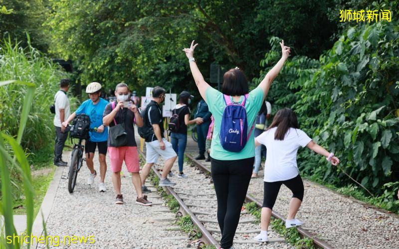 五人社交开放首周末 铁道走廊人潮再现