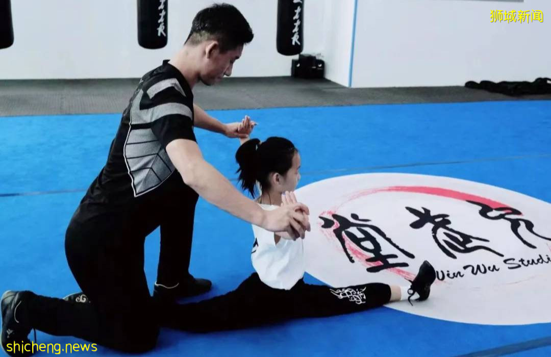 酷!新加坡网红武馆扩张!娃跟着冠军学武术,妈妈也一起练搏击