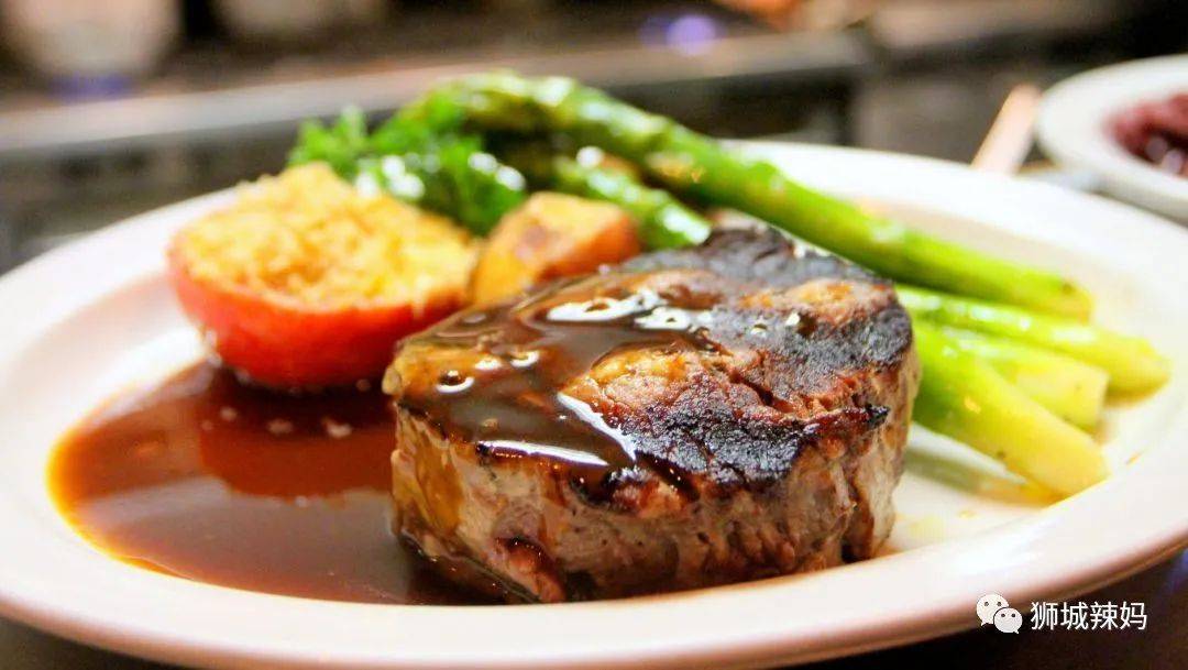 亲自打卡！我在乌节路挖到一家超有feel的米其林餐厅