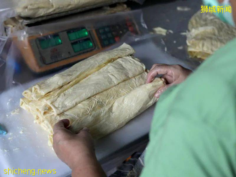 新加坡東部德福工業區走入曆史 在老字號食品廠家消失前 細細品味它們的故事