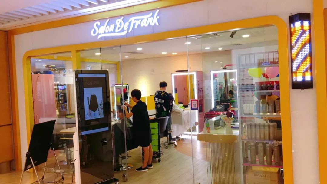 新加坡华人圈里最贵的发型师,又一家新店开业(底部福利)