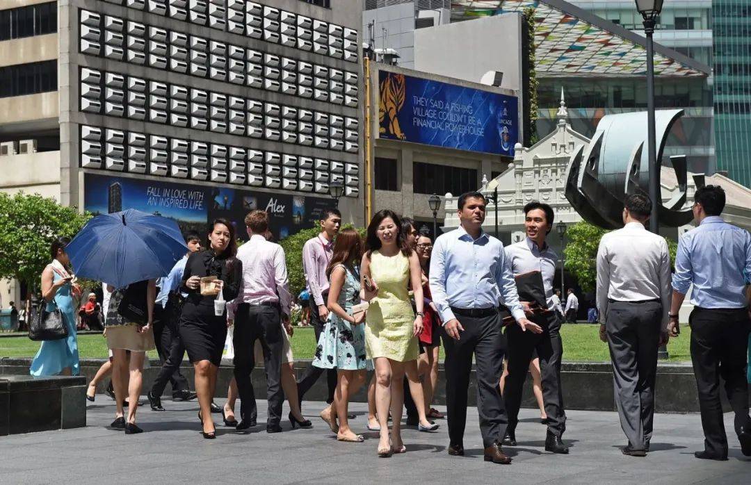 新加坡小康家庭每月賺多少錢?揭秘新加坡中産現狀