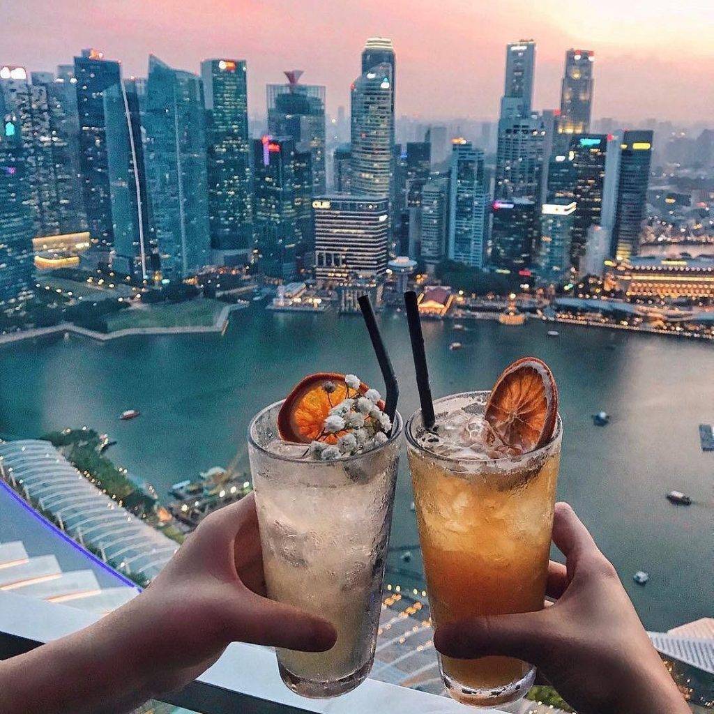 新加坡創意主題酒吧🍻 下班後來幹一杯！精致高雅、高空酒吧、動感電玩、火車主題都在這裏👀