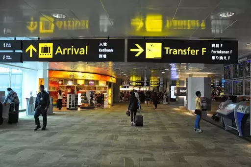 親身經曆：奧密克戎來勢洶洶，我從中國溜到了新加坡