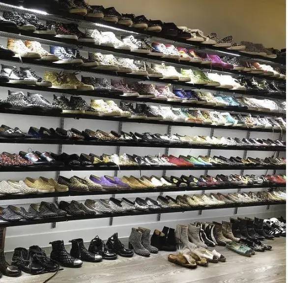 亚洲富豪闪瞎眼,新加坡富二代登网飞真人秀