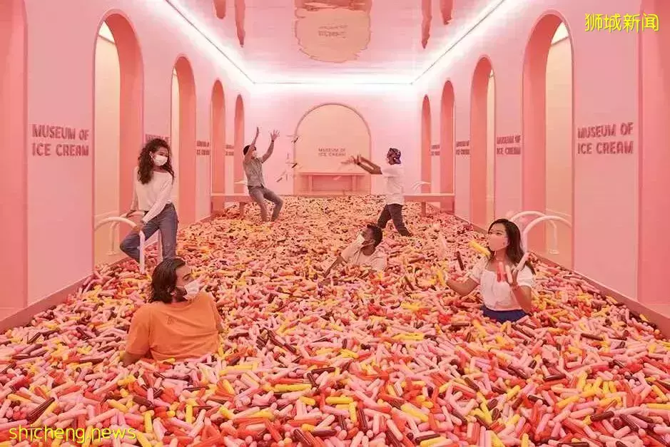 用网络热词打开狮城旅行,画风什么样