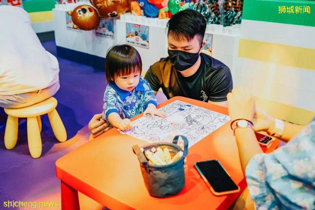 溜娃新去处👏新加坡最大的室内充气城堡嘉年华回归!随你旋转跳跃、自由蹦跶👧