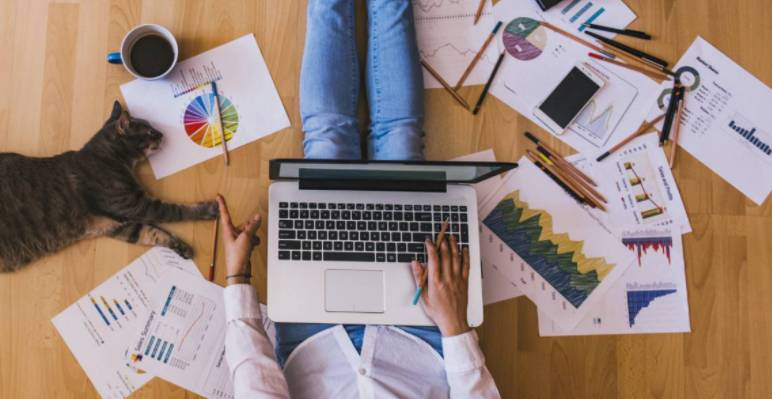 新加坡卫生部发布公告,4月5日起雇主可自行选择雇员的办公方式