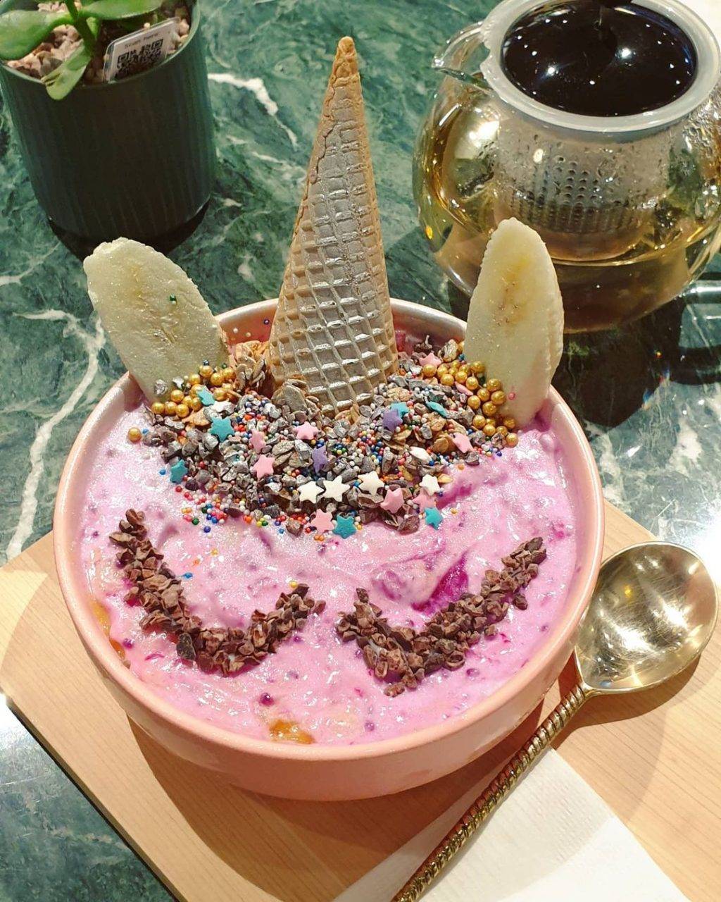 全網顔值最高的Acai Bowl✨烏節路Porcelain Cafe❤️遨遊星河宇宙、健康低脂低卡，包你能瘦還能美😏