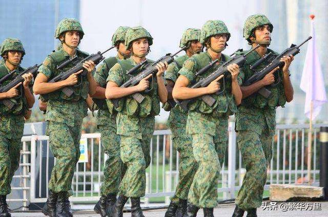 新加坡570多萬人,經濟與陝西省相當,一月工資多少錢