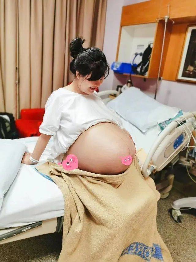 “3000万分之一的幸运!我成为了新加坡龙凤3胞胎的妈妈!”