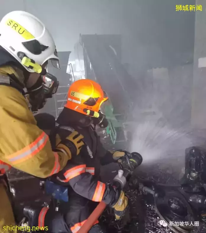 新加坡大士一厂房发生火患,民防派出17辆救援车一个半小时扑灭