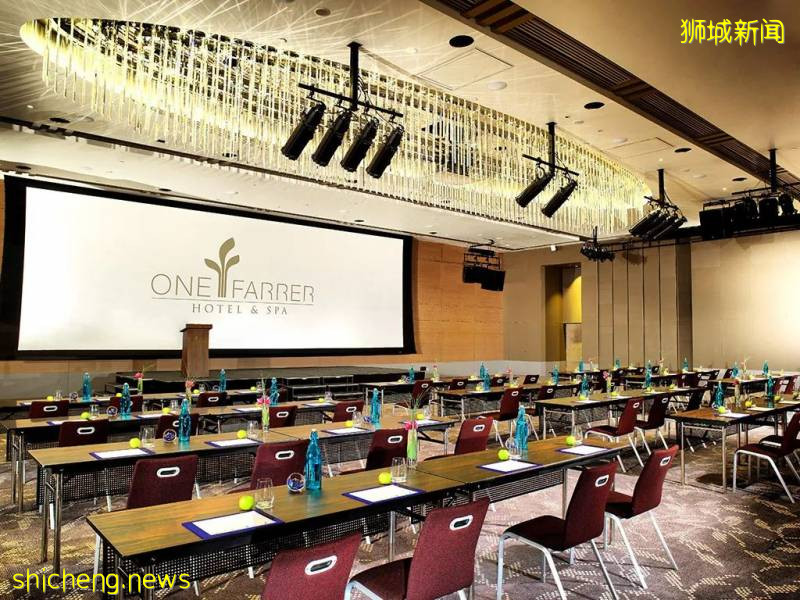 新加坡五星級酒店One Farrer推出“得來速”冠病檢測站,不下車也能檢測冠病!