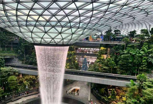 世界最强大国家排名发布：新加坡才位居第20名