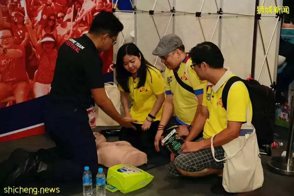 免费！新加坡17家消防局开放参观！带娃去坐消防车、体验灭火