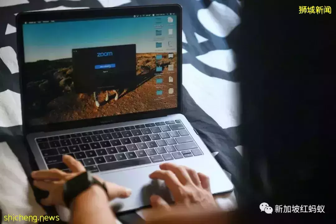 超过半数新加坡雇员疫情期间需加班 中层管理人员最惨工时最长