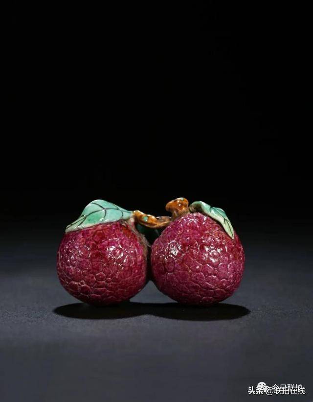 系列南洋家族秘藏上拍新加坡國際，多件郭氏家族舊藏清宮佳器現身