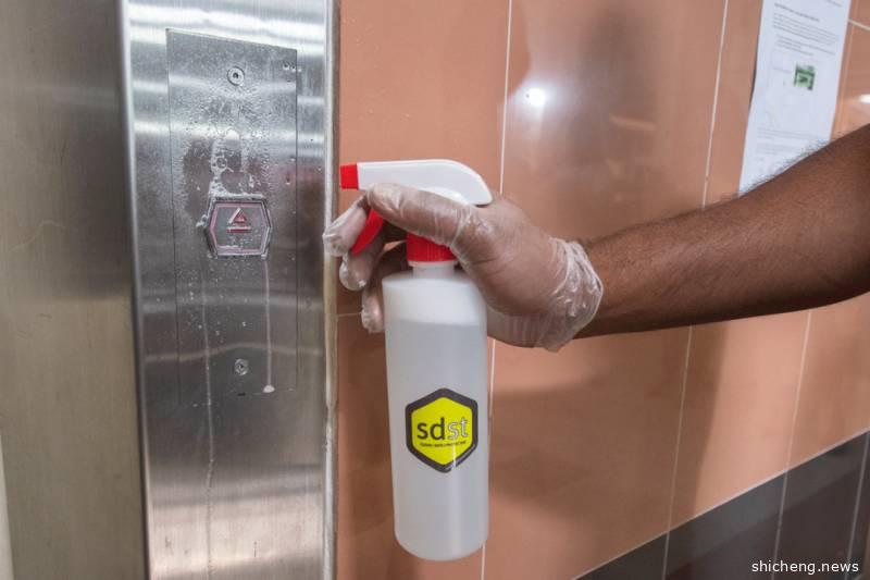 新加坡全岛2万6千个组屋电梯已喷上抗菌消毒涂层
