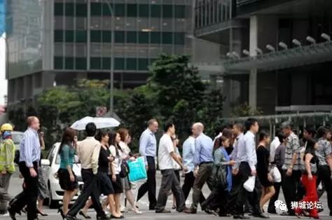 新加坡的失业率终于止！跌！了！