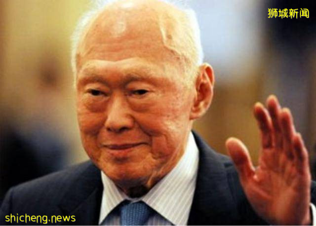 新加坡國民75%是華人，李光耀爲何堅持廢除漢語