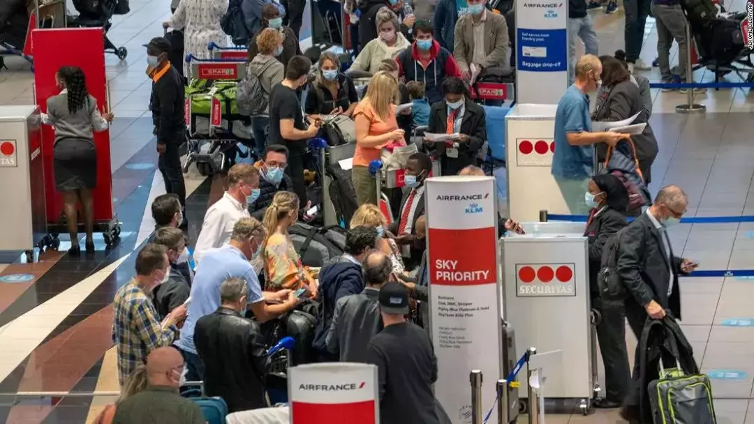 新马通关2小时后有人确诊!新毒株难检测,VTL恐成新加坡防疫突破口