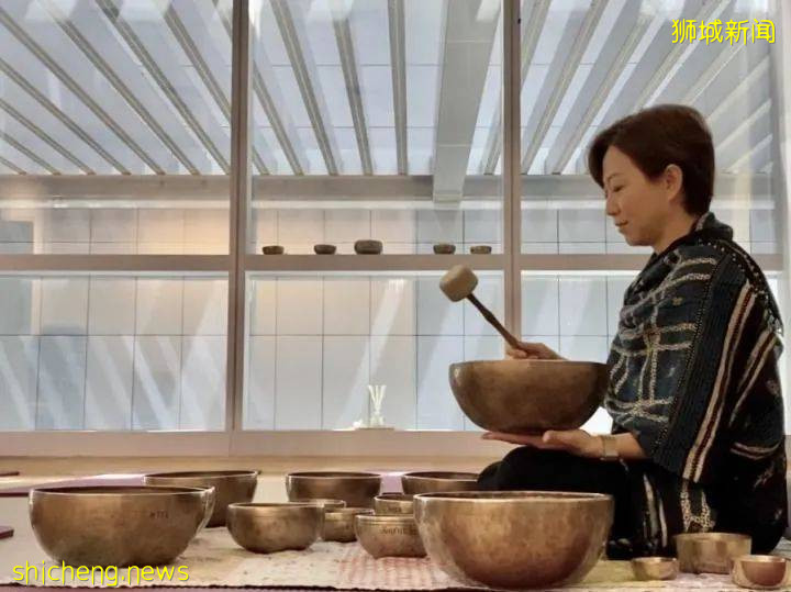 疫情中感到沮喪和焦慮?試試給腦做瑜伽 、給耳朵聽缽“唱歌”、給胃餵點花精、用手收納感情吧