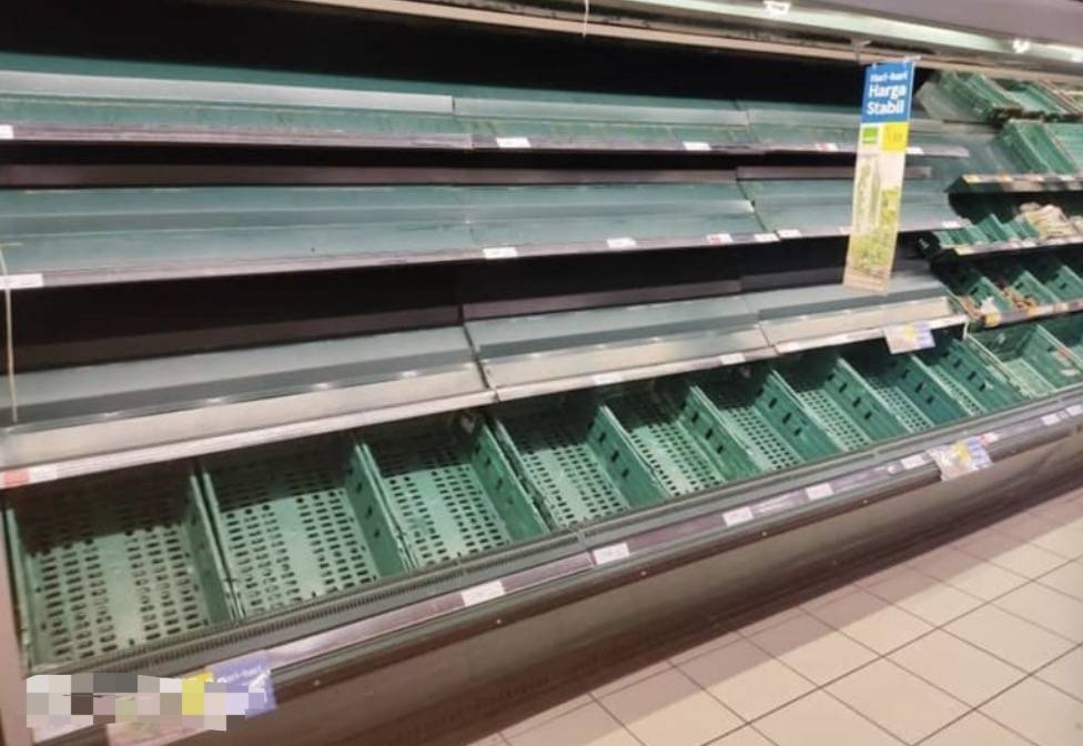 馬來西亞進入緊急狀態！油船又有確診，英國航班恢複！海陸空包圍，新加坡能防住嗎