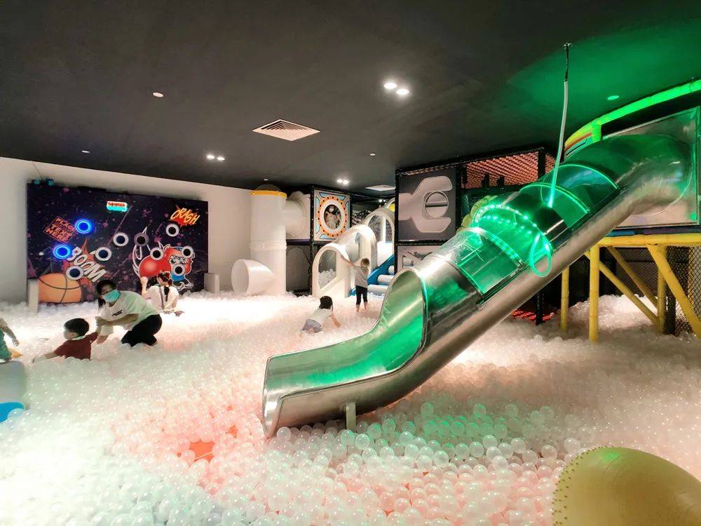 滑雪、攀岩、蹦床、射击......新加坡超刺激的30个室内游乐场合集