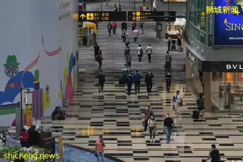 爲1000美金,馬來西亞空少參與僞造護照,在新加坡交易被抓獲