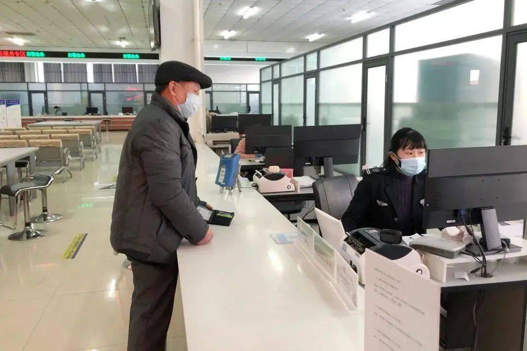 中國移民管理局發布6項新政策,老年人赴新加坡探親更方便啦