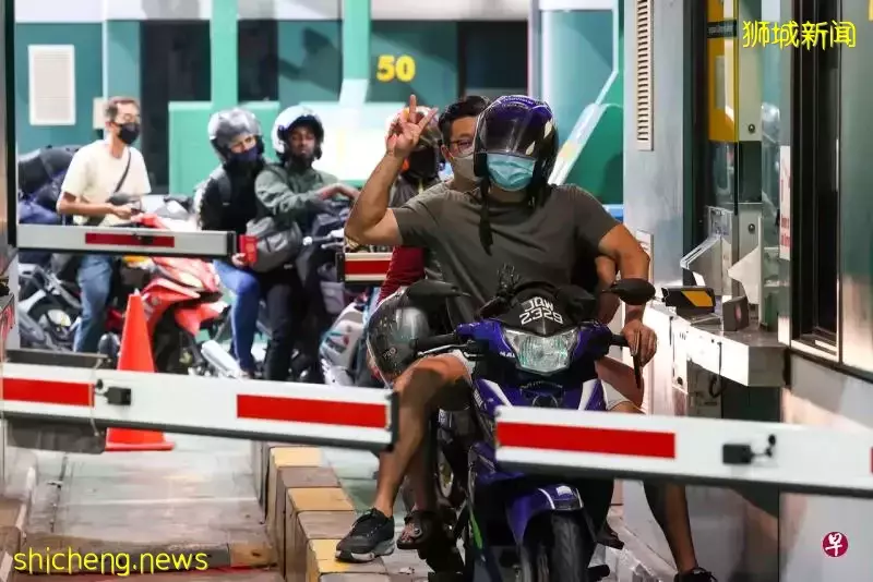 马新双边开放7小时  逾1.1万旅客通关