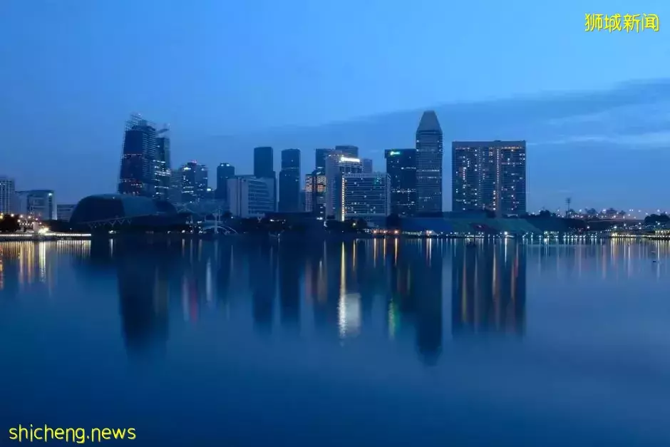 新加坡移民，精英瞬間成了“下等人”