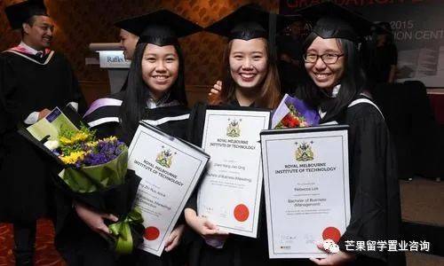 毕业月薪3至5万人民币!新加坡留学生有多少新福利