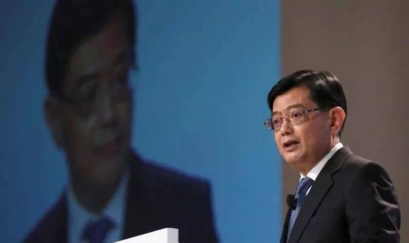 新加坡放宽PR、公民政策！准总理：还差100万人