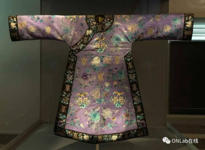 新加坡亚洲文明博物馆临时展览:时尚与纺织品