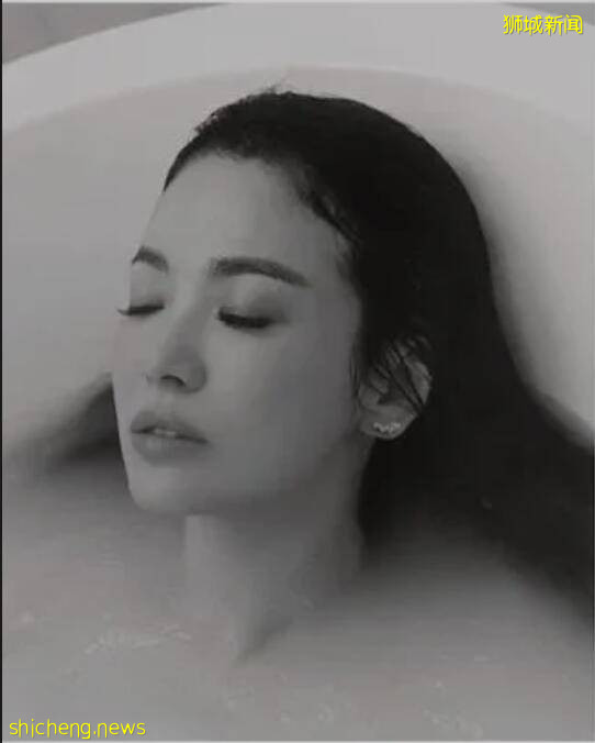 宋慧喬再登新加坡《ELLE》雜志，亂發、躺臥、迷眼、浴照...性感尺度把控站C位