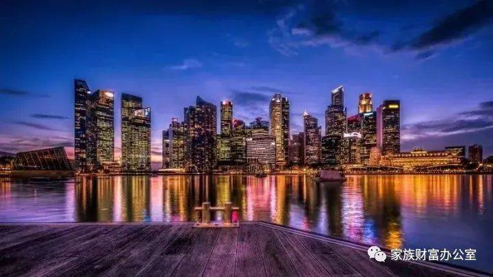 为何大企业都青睐这个小国