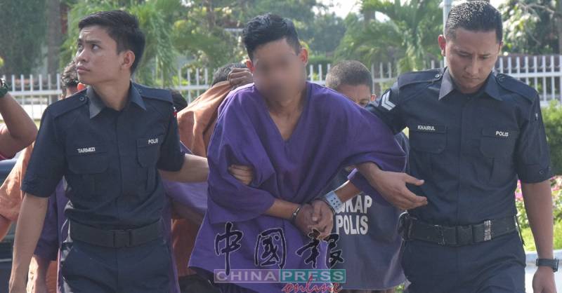 【新国新婚夫刹妻子】母子头颅找到了！ 竟遭嫌犯抛到屋顶上