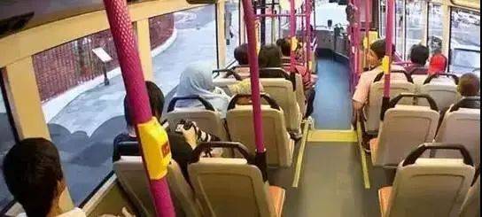 老司機都知道，新加坡廁所會發生這種事