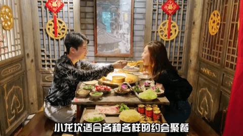 JJ林俊杰都来打卡的超劲爆火锅店现在免费送美国肥牛啦!锅底醇厚浓香,食材新鲜美味,一秒带你去火锅之城