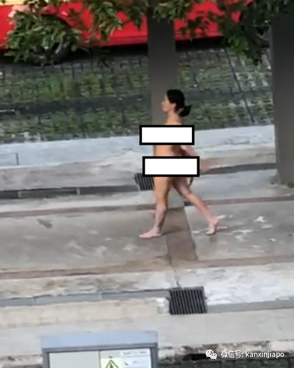 春光乍泄！女子提着包一丝不挂，在坡岛街上闲逛