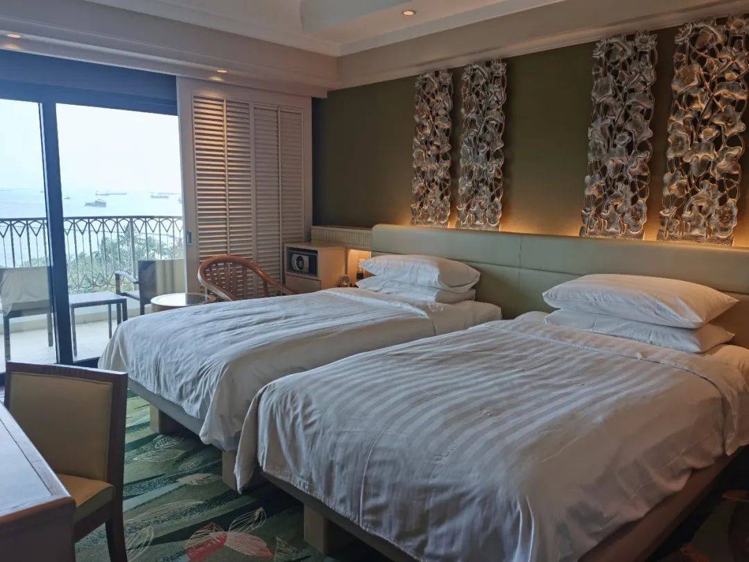 吃土也要去!1家3口嗨翻新加坡五星級酒店,私人沙灘、樹屋、兒童俱樂部…太值了